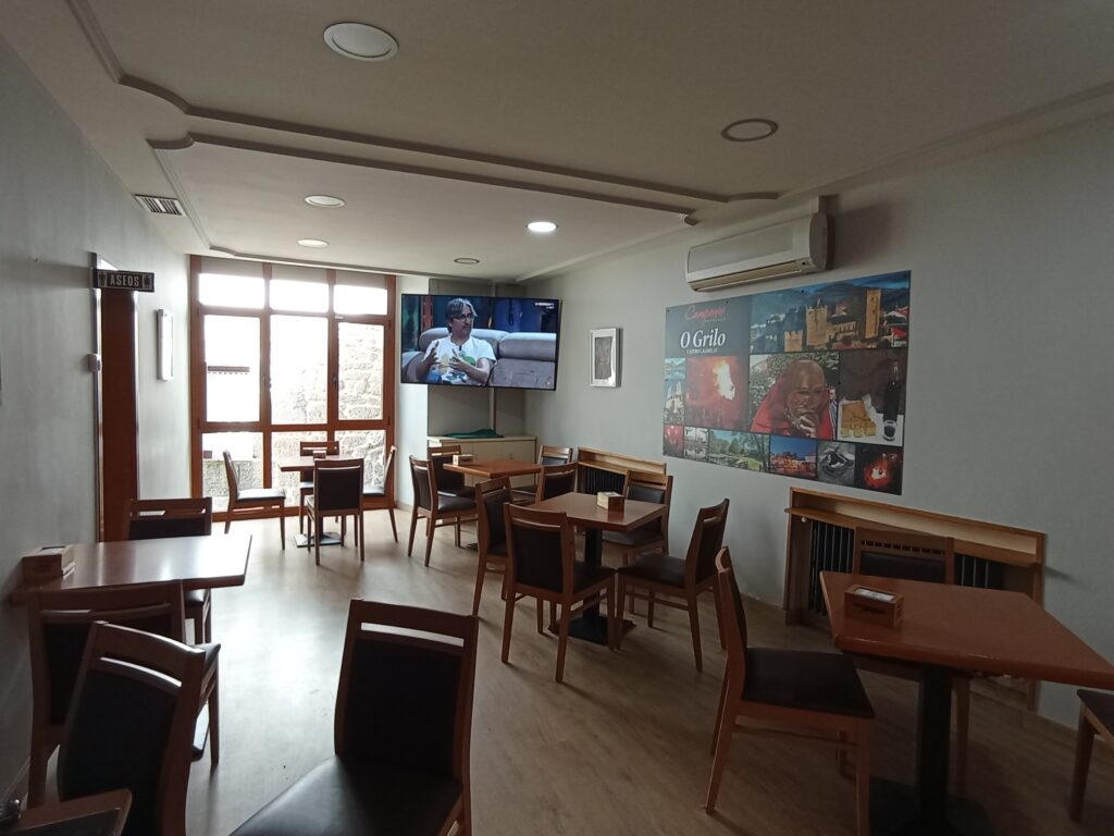 Interior Adega Do Grilo